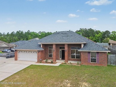 Welcome to 18028 Canal Landing Drive in Canal Crossing! This - photo 2