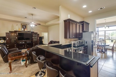 Welcome to 18028 Canal Landing Drive in Canal Crossing! This - photo 9