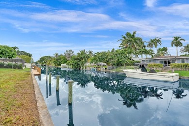 This single family home in Plantation Isles offers a practical - photo 2