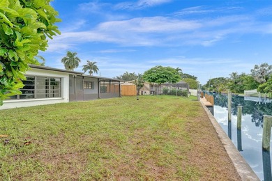 This single family home in Plantation Isles offers a practical - photo 3