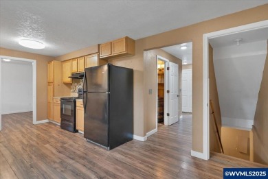 Welcome to this beautiful home in sought after SE Salemplete