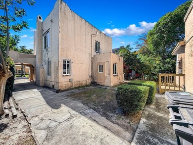 FANTASTIC OPPORTUNITY! Spanish Mission style home with Guest - photo 30
