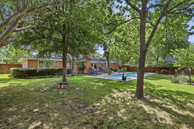 Beautifully maintained and located in the charming enclave of - photo 34