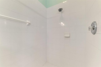 LOOK NO FURTHER! THIS RARELY AVAILABLE and BEAUTIFULLY FURNISHED - photo 36