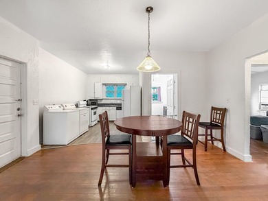 FANTASTIC OPPORTUNITY! Spanish Mission style home with Guest - photo 37