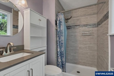 Welcome to this beautiful home in sought after SE Salemplete