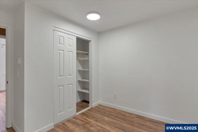 Welcome to this beautiful home in sought after SE Salemplete