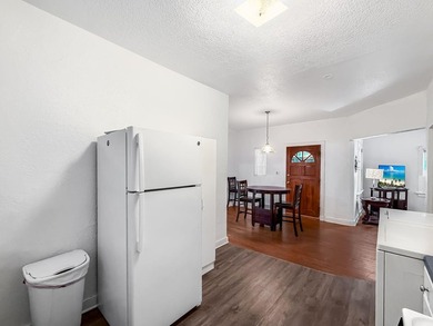 FANTASTIC OPPORTUNITY! Spanish Mission style home with Guest - photo 44