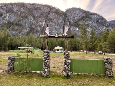 Located just minutes from the Canadian border in Laurier, this - photo 5