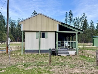 Located just minutes from the Canadian border in Laurier, this - photo 10