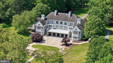 A truly iconic Annapolis offering, this extraordinarily rare - photo 1