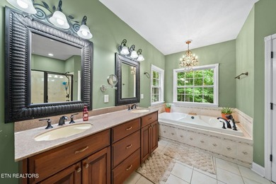 Welcome to this gorgeous and spacious 4,152 sq. ft. family home - photo 15