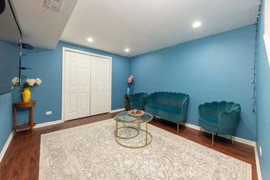 Welcome to this spacious and well-maintained 3-bedroom, 2.5-bath - photo 15