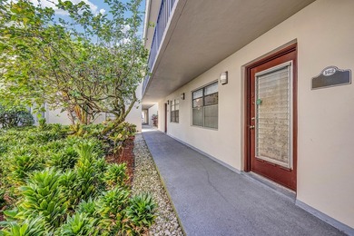Completely updated first floor 2 bedroom, 2 bath residence in - photo 16