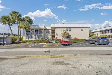 Completely updated first floor 2 bedroom, 2 bath residence in - photo 17