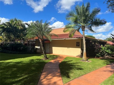 Highly Desirable (2-bedroom, 1-bath) END unit in the B Bldg at - photo 18