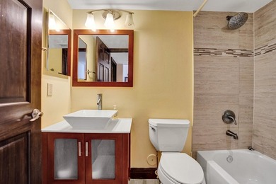 Welcome to this well-appointed two-bedroom, two-bathroom - photo 19