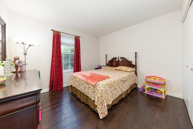 Welcome to this spacious and well-maintained 3-bedroom, 2.5-bath - photo 20