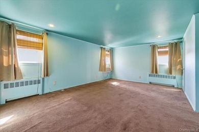 *Welcome to this fabulous Roxbury Split-Level home in the highly - photo 22