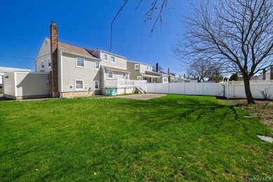 *Welcome to this fabulous Roxbury Split-Level home in the highly - photo 23