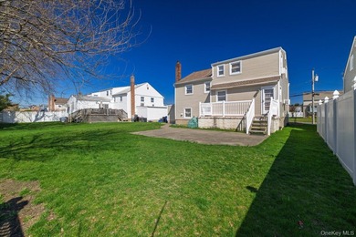 *Welcome to this fabulous Roxbury Split-Level home in the highly - photo 24