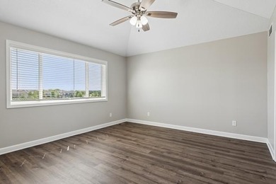 This beautiful home is in like new condition; with 4 bedrooms - photo 24