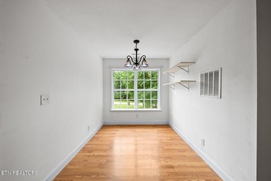 Welcome to this gorgeous and spacious 4,152 sq. ft. family home - photo 25