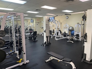 Highly Desirable (2-bedroom, 1-bath) END unit in the B Bldg at - photo 25