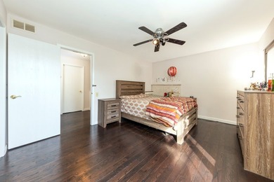 Welcome to this spacious and well-maintained 3-bedroom, 2.5-bath - photo 25