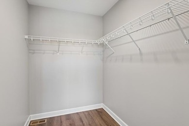 This beautiful home is in like new condition; with 4 bedrooms - photo 26