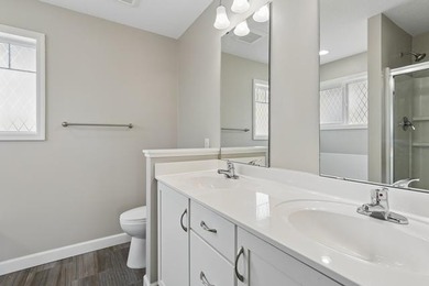 This beautiful home is in like new condition; with 4 bedrooms - photo 27