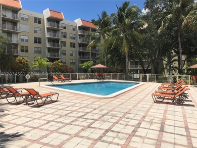 Highly Desirable (2-bedroom, 1-bath) END unit in the B Bldg at - photo 28