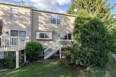 Welcome to this spacious and well-maintained 3-bedroom, 2.5-bath - photo 29