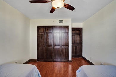 Welcome to this well-appointed two-bedroom, two-bathroom - photo 29