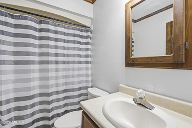 One level home with 2057 sq ft. 3 large bedrooms 2 full - photo 30