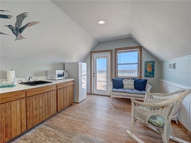 LOCATION!! LOCATION!! LOCATION!! What an opportunity to own the - photo 31