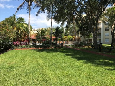 Highly Desirable (2-bedroom, 1-bath) END unit in the B Bldg at - photo 32