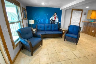 LOCATION!! LOCATION!! LOCATION!! What an opportunity to own the - photo 33