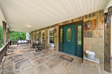 Welcome to this gorgeous and spacious 4,152 sq. ft. family home - photo 34