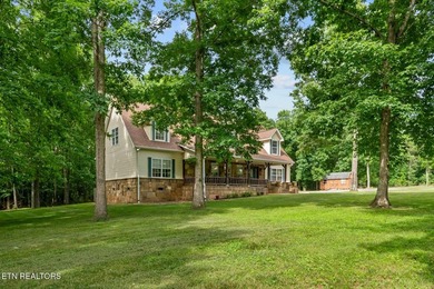 Welcome to this gorgeous and spacious 4,152 sq. ft. family home - photo 35