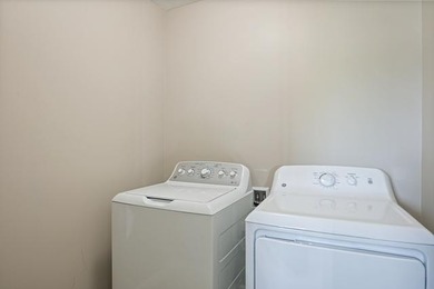 This beautiful home is in like new condition; with 4 bedrooms - photo 35