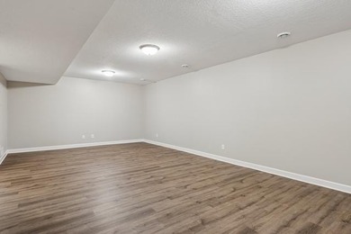 This beautiful home is in like new condition; with 4 bedrooms - photo 36