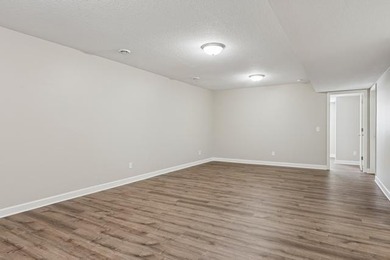 This beautiful home is in like new condition; with 4 bedrooms - photo 38