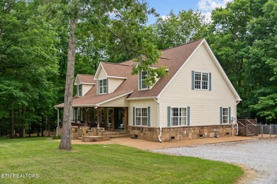 Welcome to this gorgeous and spacious 4,152 sq. ft. family home - photo 41