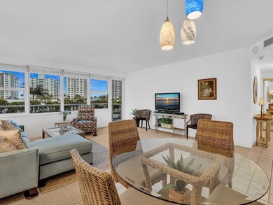 Lifestyle by the beach in a very social community. Building - photo 1