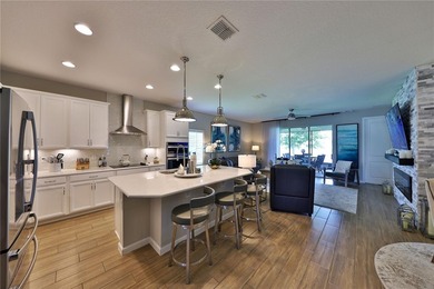Outstanding 4-Bedroom, 3-Bath Home with Waterview - Move-In - photo 2