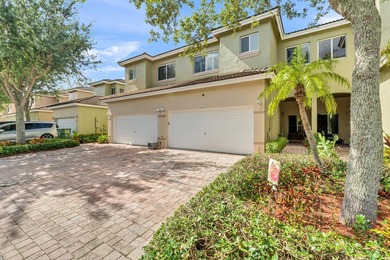 Spacious townhome in the gated Cali Greens community of Keys - photo 2