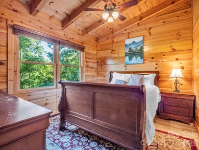 Stunning log cabin in Riverbend at Lake Lure offers mountain - photo 19