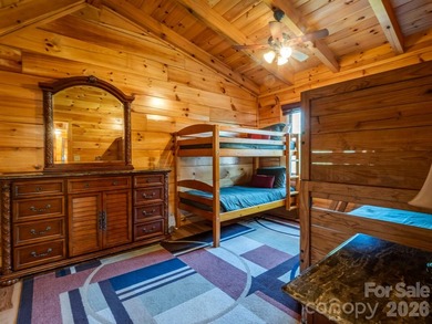 Stunning log cabin in Riverbend at Lake Lure offers mountain - photo 21