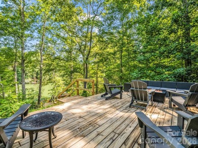 Stunning log cabin in Riverbend at Lake Lure offers mountain - photo 33